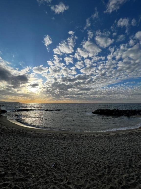 Spiaggia di Piedigrotta vicino alla struttura